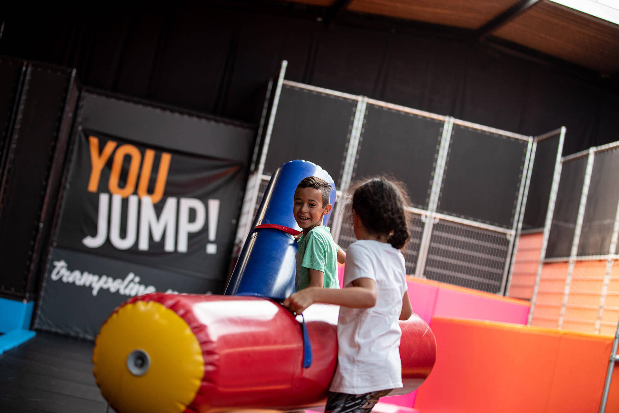 Battle Beam dans votre trampoline park You Jump