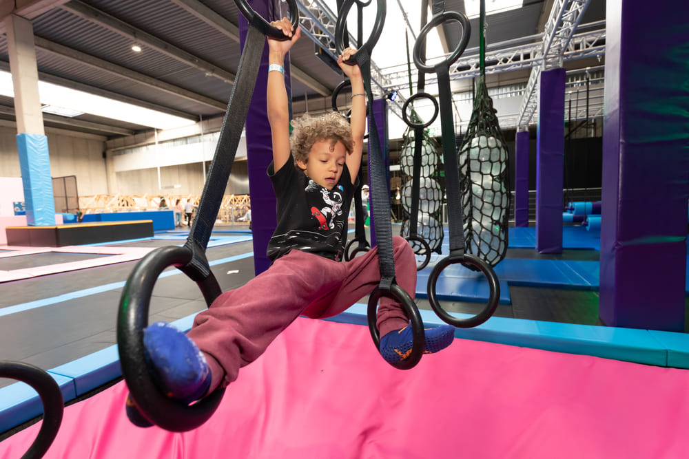 Parcours ninja warrior avec obstacle pour des groupes à Aix-en