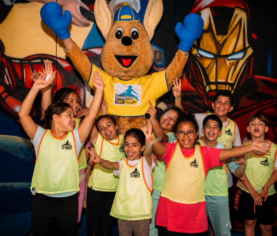 Photo de groupe anniversaire enfant Trampoline Park