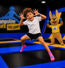 enfant-souriant avec Jumpy