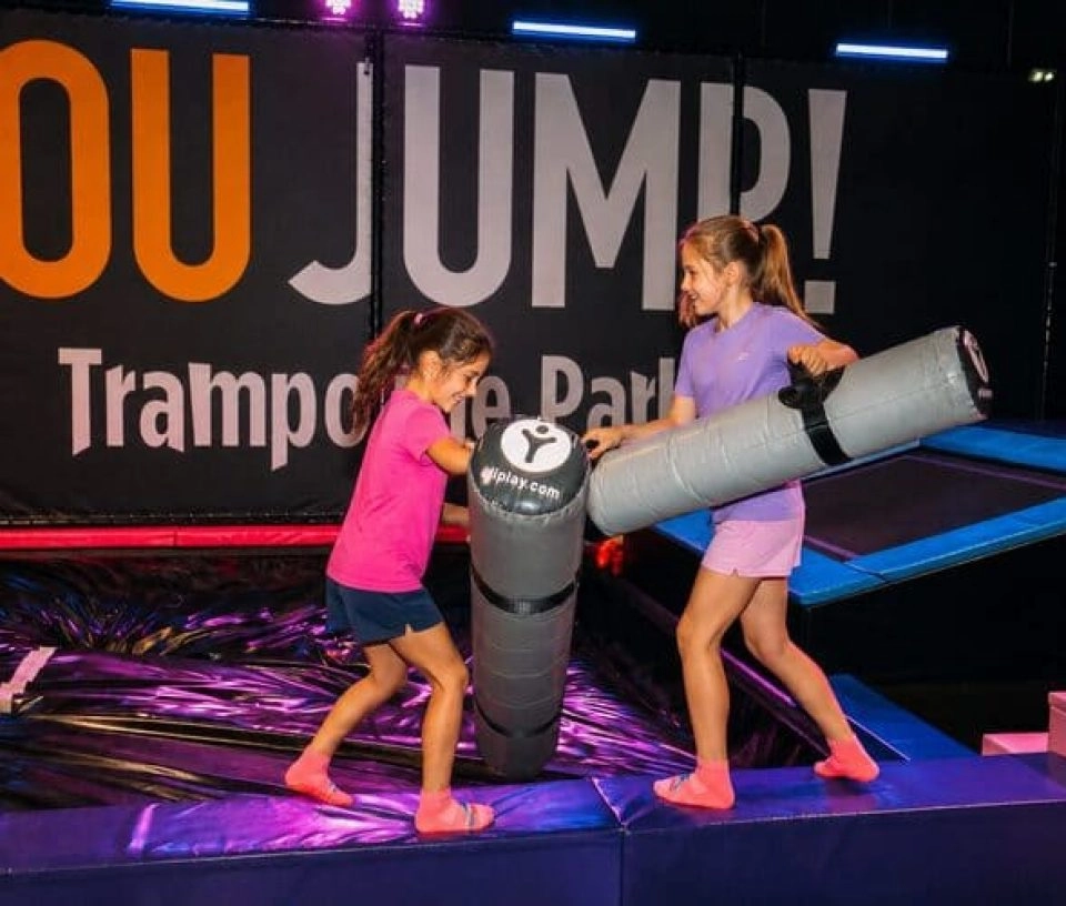 bataille battle beam trampoline park soeurs you jump