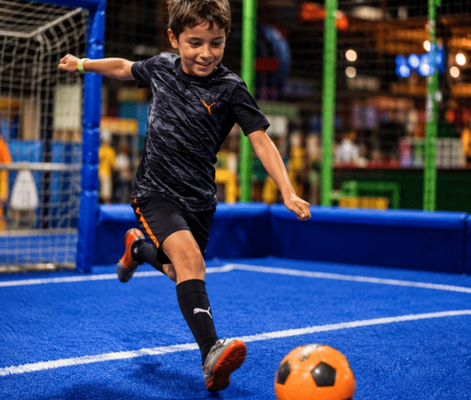 soccer foot indoor parc de jeux enfants