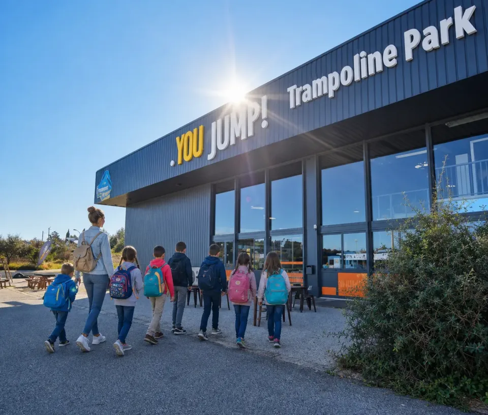Groupe enfant trampoline park marseille