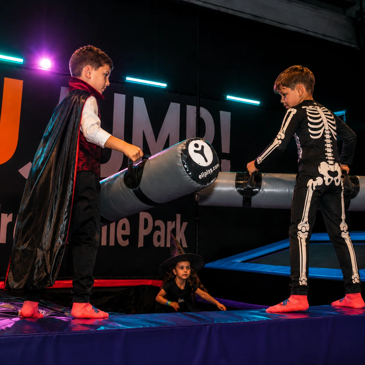 Activité Battle Beam pendant la Halloween Party