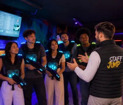 animateur laser game sécurité