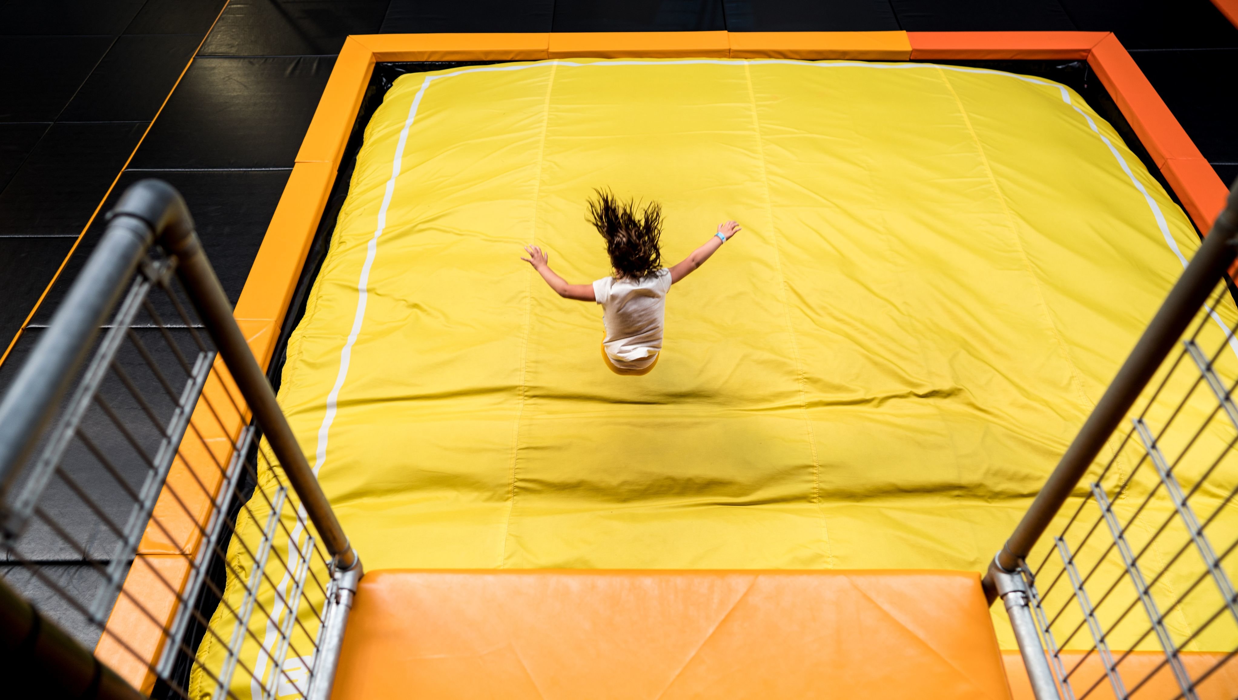 Jump Tower et air bag au Trampoline Park You Jump